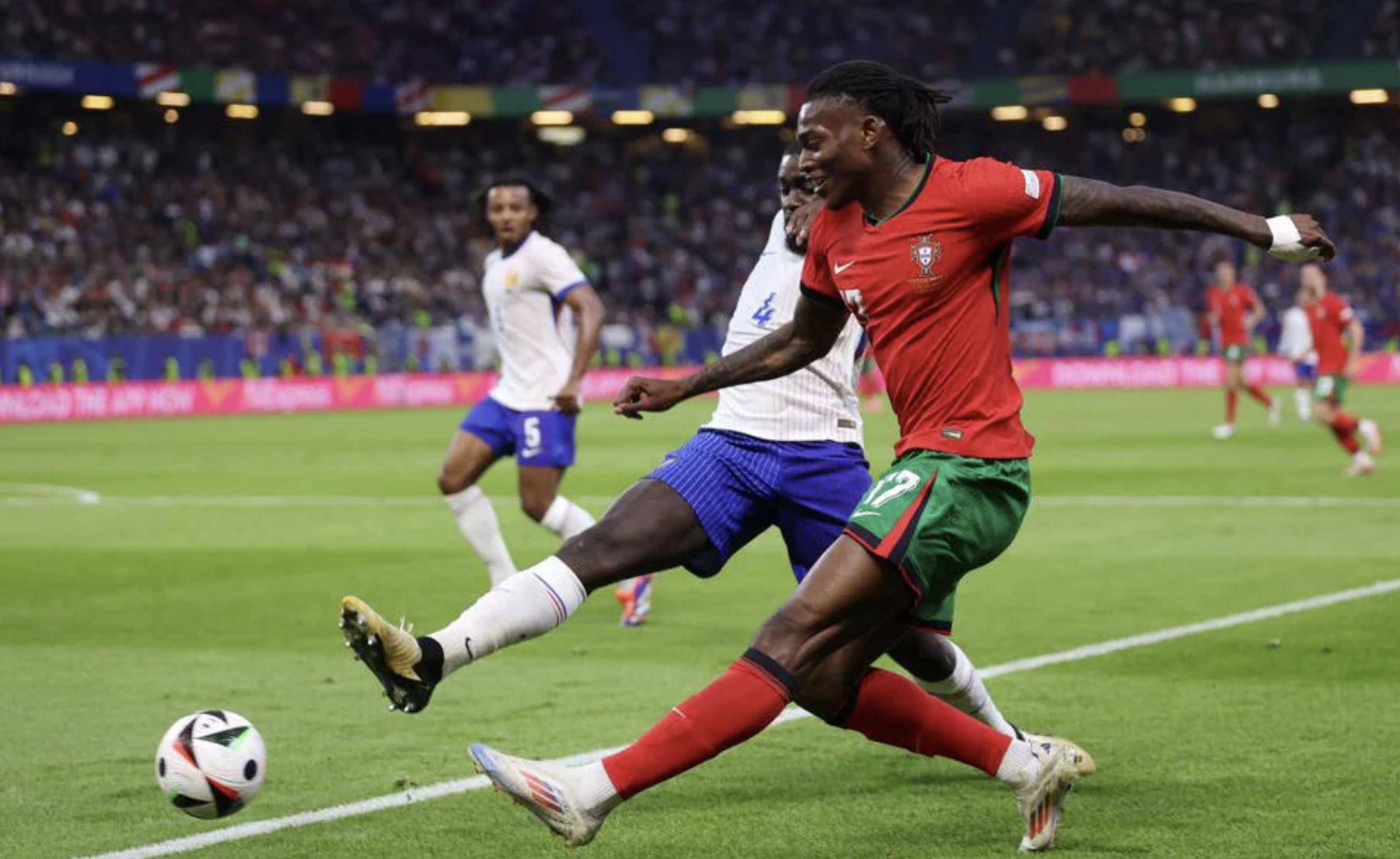 关于法国队凭借进球差优势，晋级淘汰赛的信息