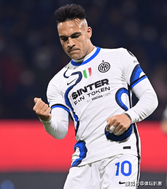 阿贾克斯战平告急，晋级面临考验