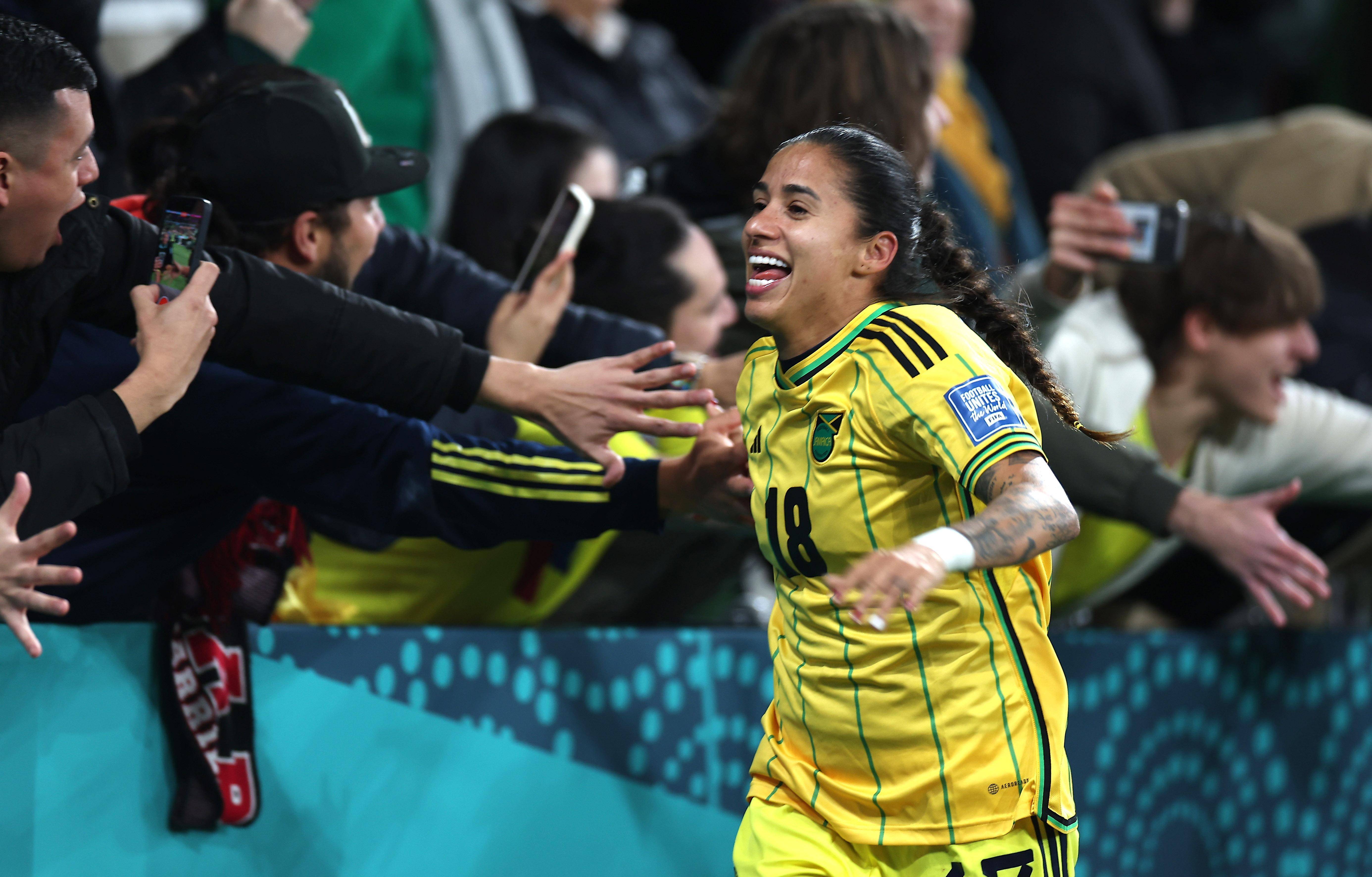 智利世界杯女足比赛赛场人气火爆